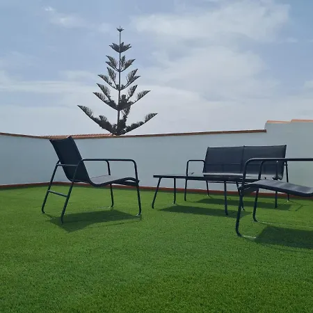 Fabulous Mabel Κοραλέχο